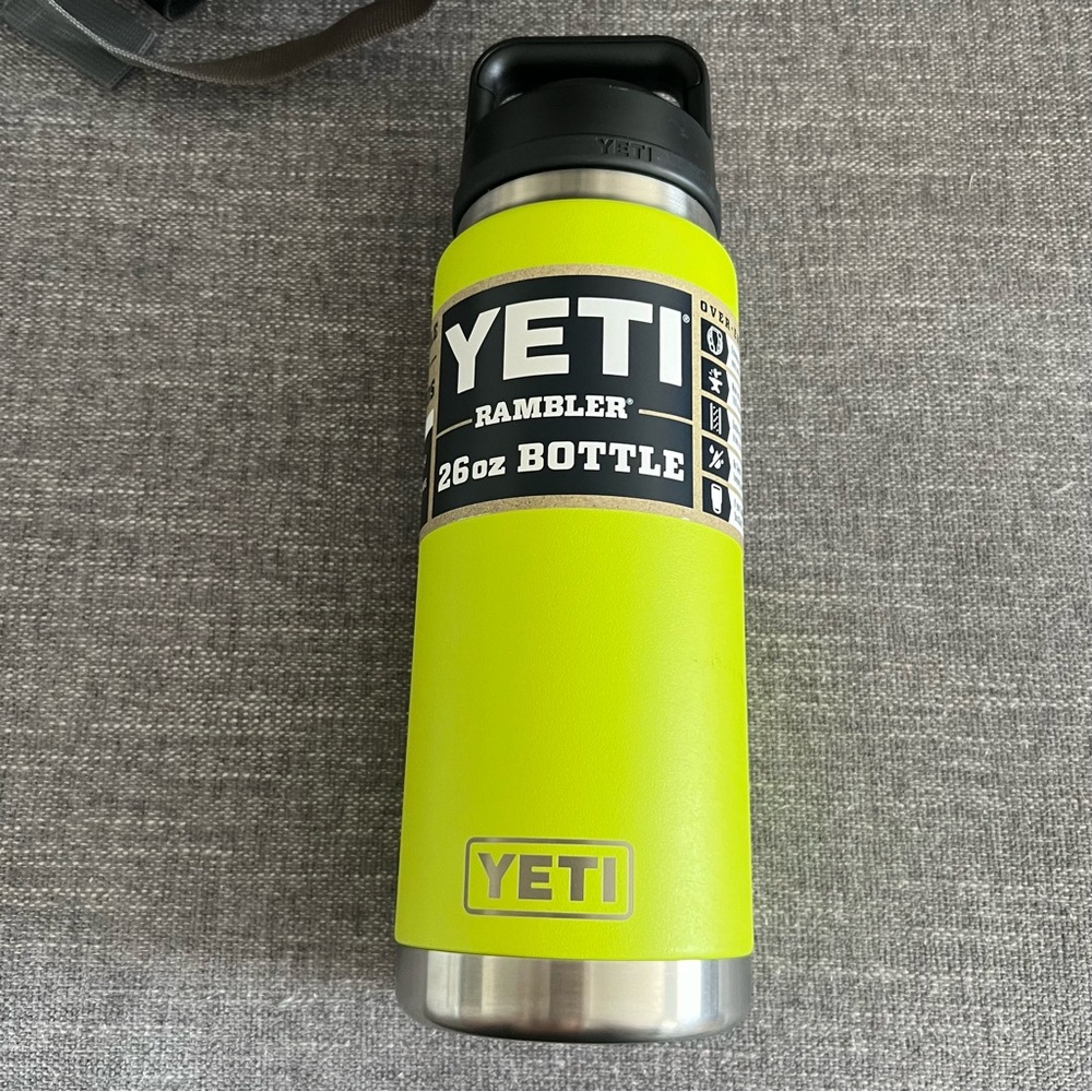 NWT YETI Rambler 26oz Bottle - Chartreuse